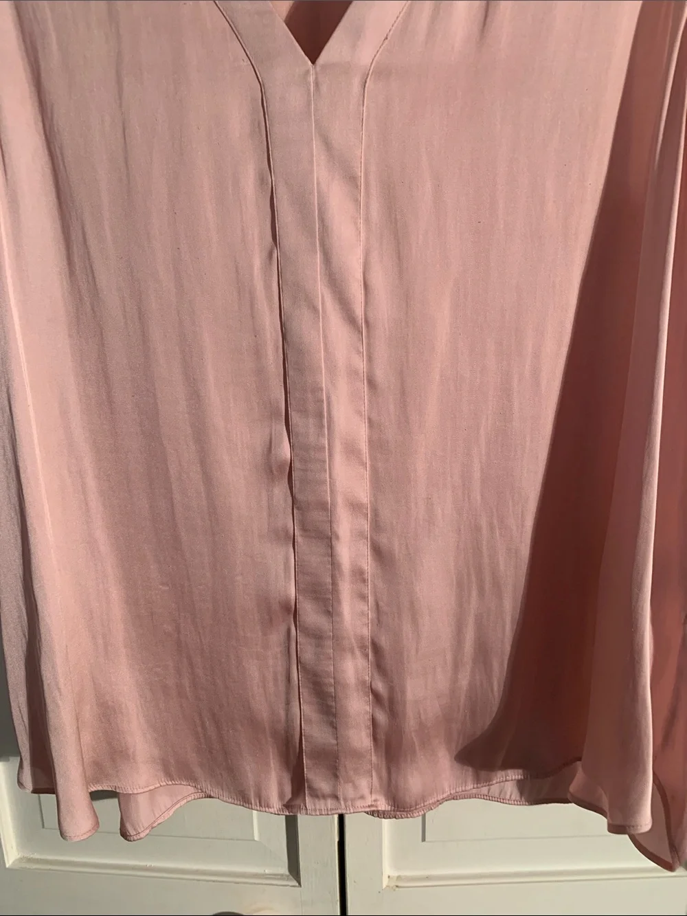 Banana Republic Dusty Pink V-Neck Sleeveless Blouse - Picture 3 of 8